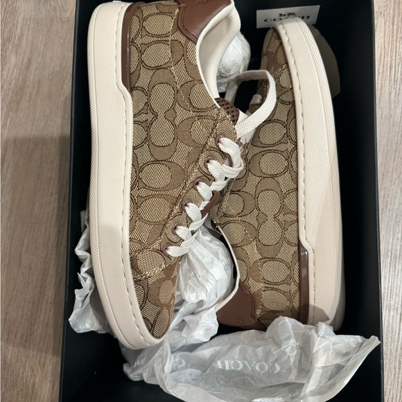 Coach Clip Low Top Sneaker - Picture 1 of 5